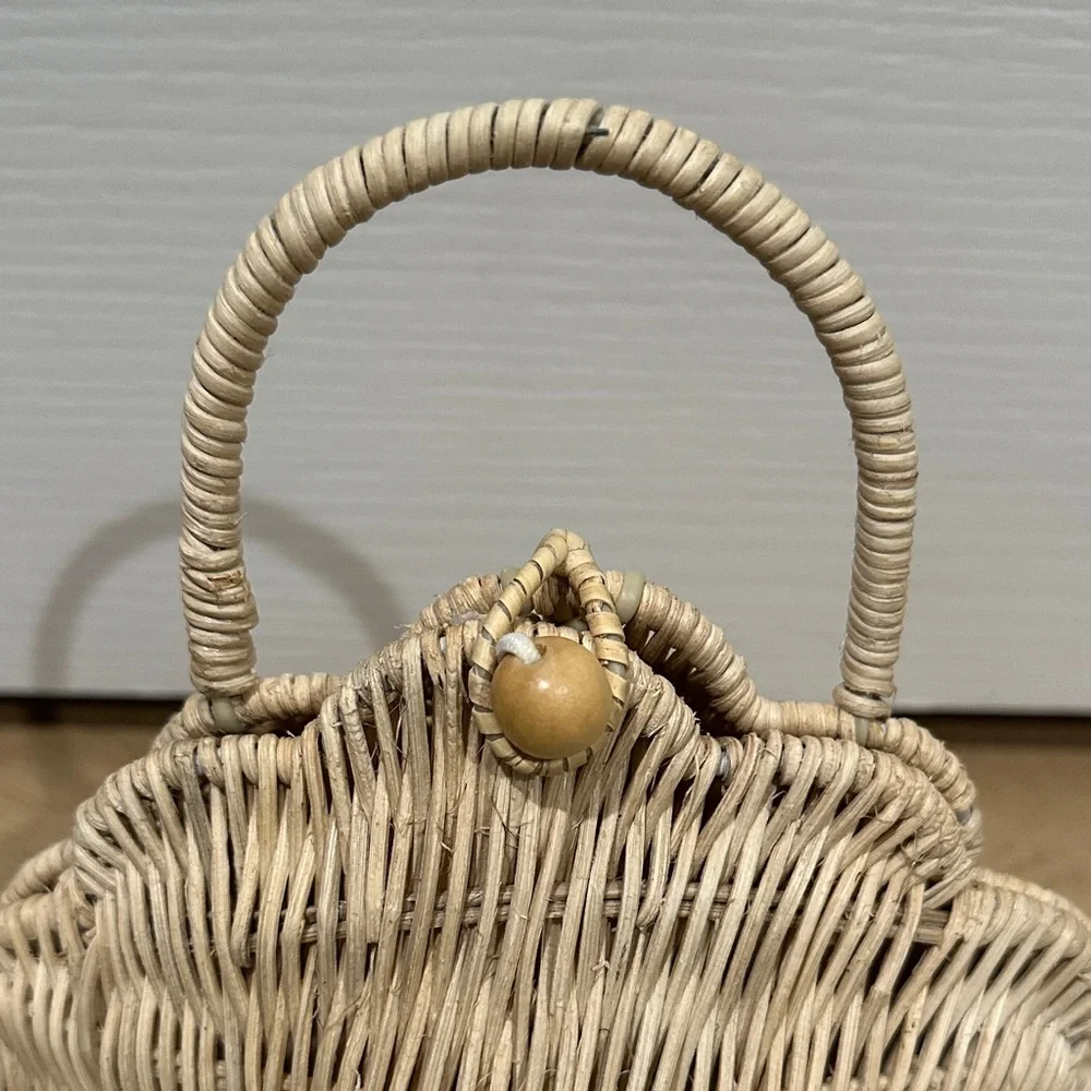 Olli Ella Rattan Shell Bag - Picture 2 of 7